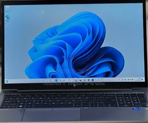 New Laptop HP ZBook Studio G8 16GB Intel Core i7 SSD 512GB