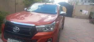 Toyota Hilux 2019 Red