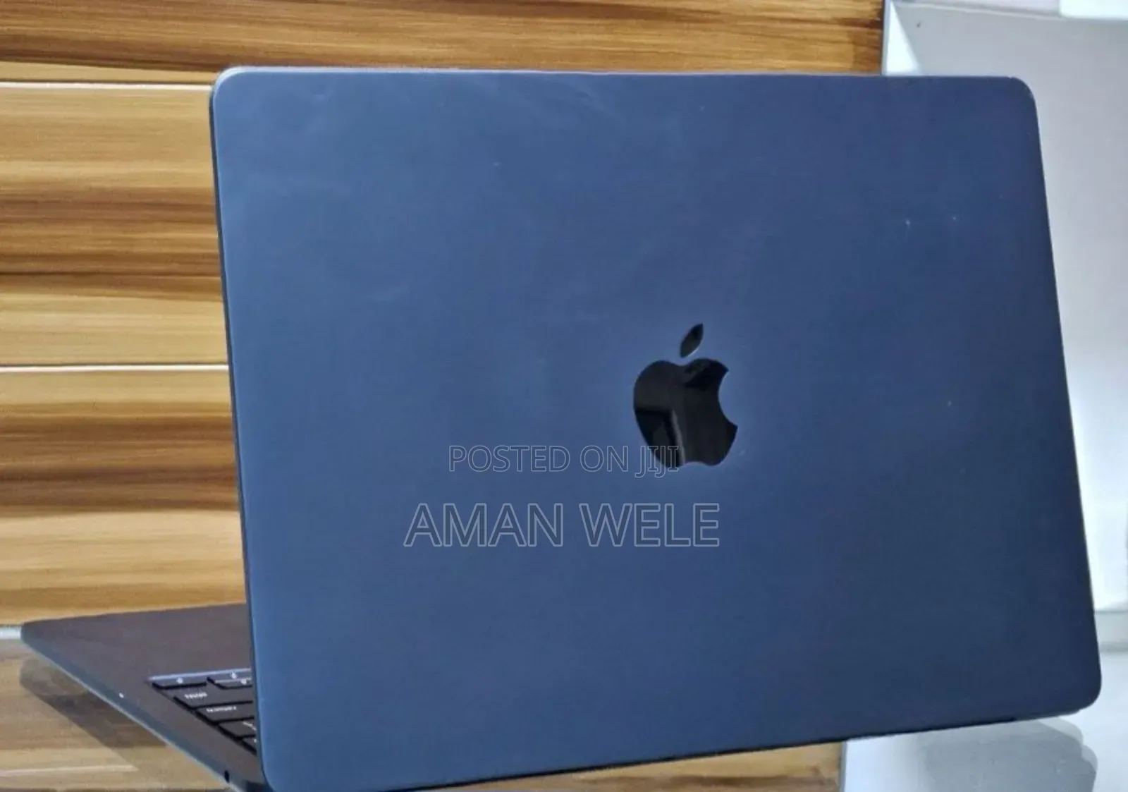 New Laptop Apple MacBook Air 2025 M4 13-inch 16GB Apple M4 SSD 256GB