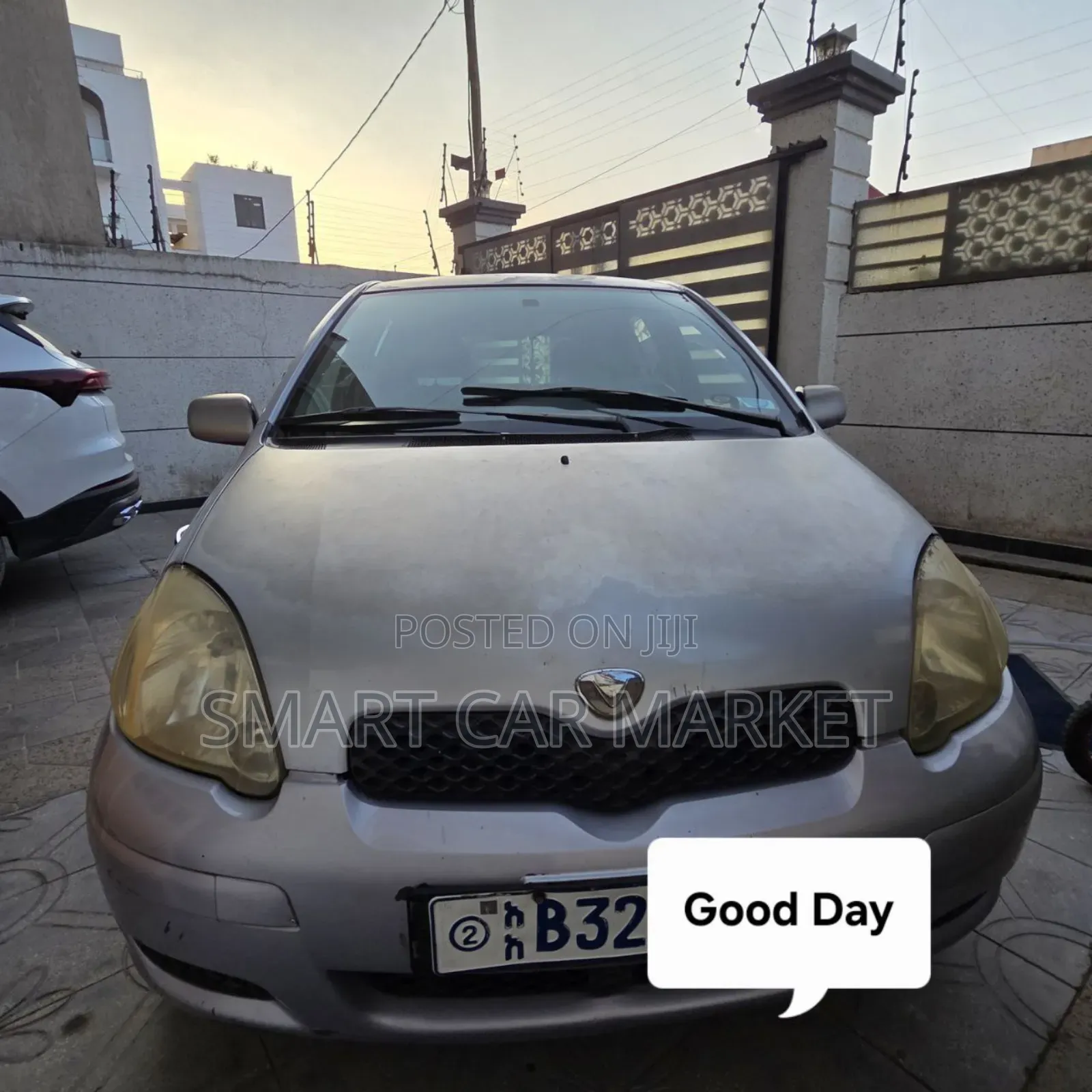 Toyota Vitz 2004 Silver