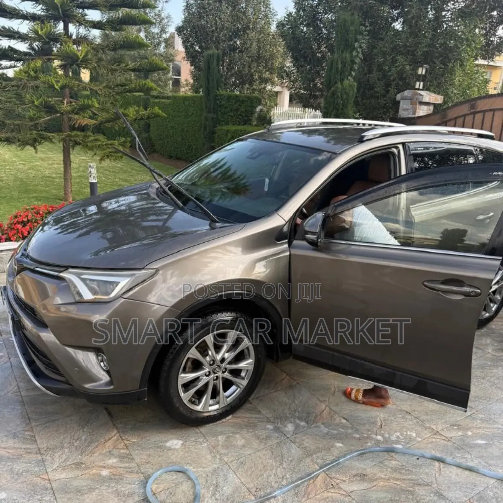 Toyota RAV4 2017 Brown