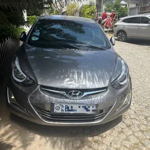 Hyundai Avante 2012 Silver