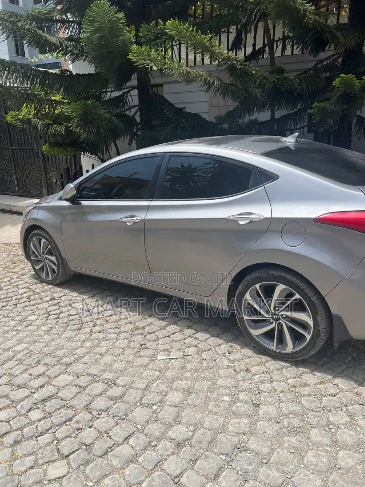 Hyundai Avante 2012 Silver