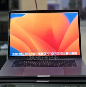 New Laptop Apple MacBook Pro 2017 16GB Intel Core i7 SSD 512GB