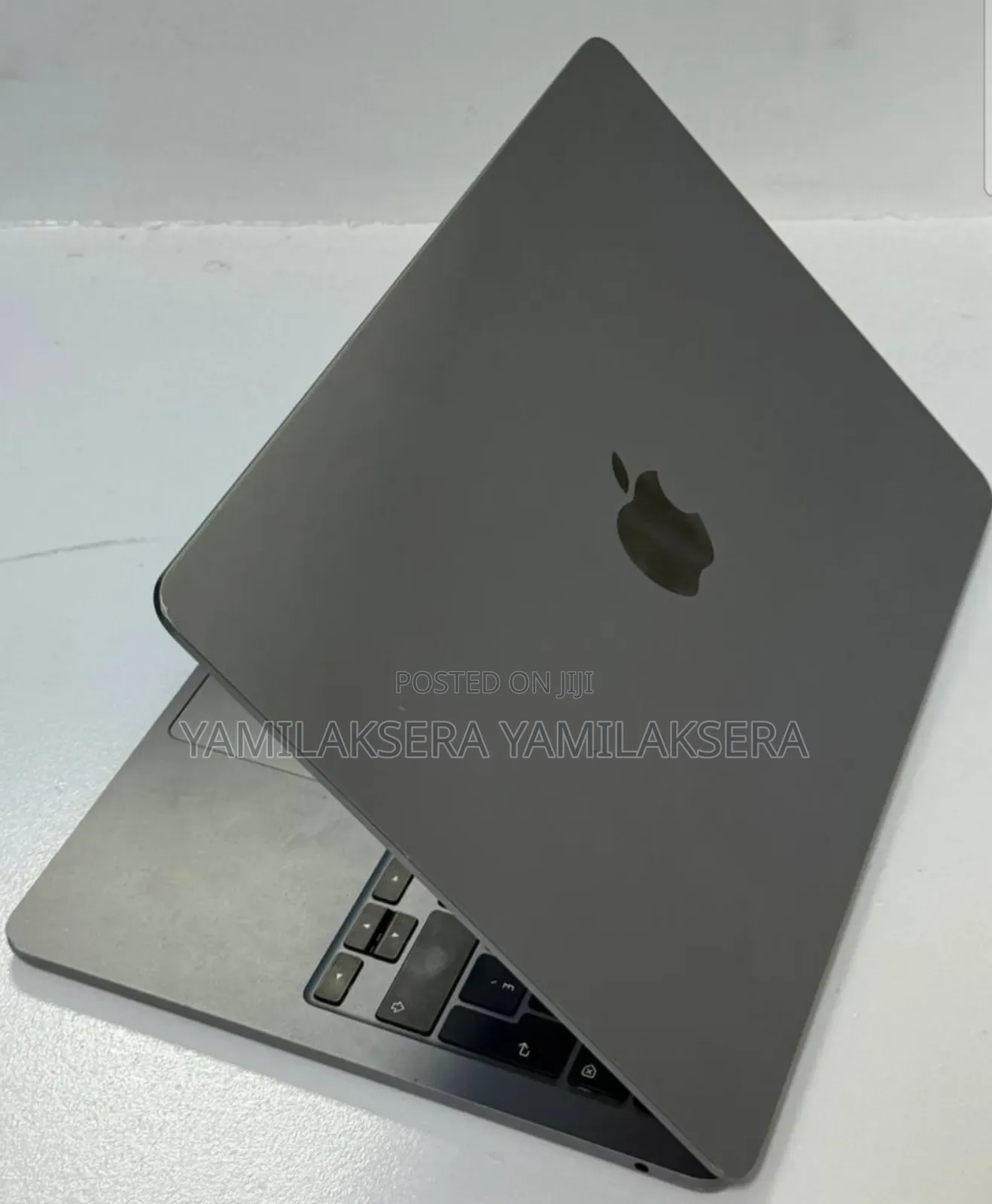New Laptop Apple MacBook Air 2023 M2 8GB Apple M2 SSD 256GB