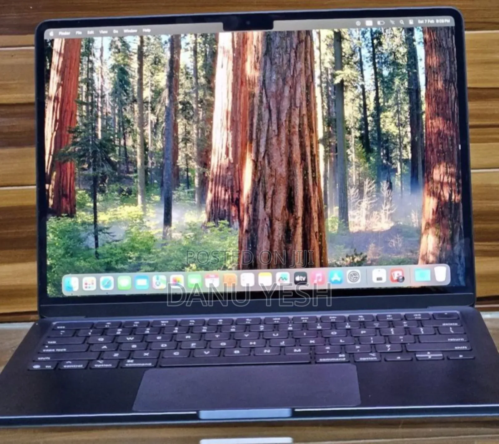 New Laptop Apple MacBook Air 2025 M4 13-inch 16GB Apple M4 SSD 256GB