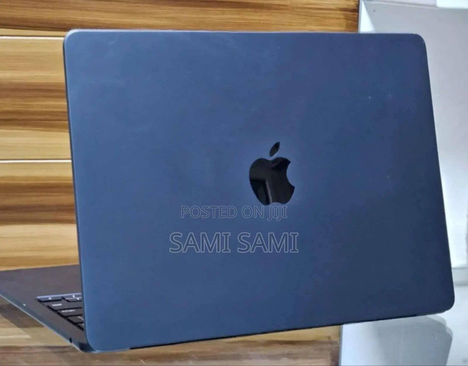 New Laptop Apple MacBook Air 2025 M4 13-inch 16GB Apple M4 SSD 256GB