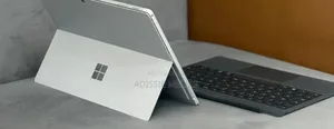 New Laptop Microsoft Surface Pro 7 8GB Intel Core i5 SSD 256GB