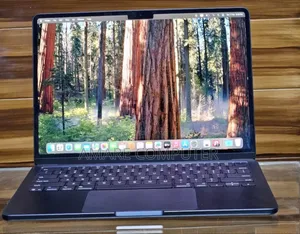 New Laptop Apple MacBook Air 2025 M4 13-inch 16GB Apple M4 SSD 256GB