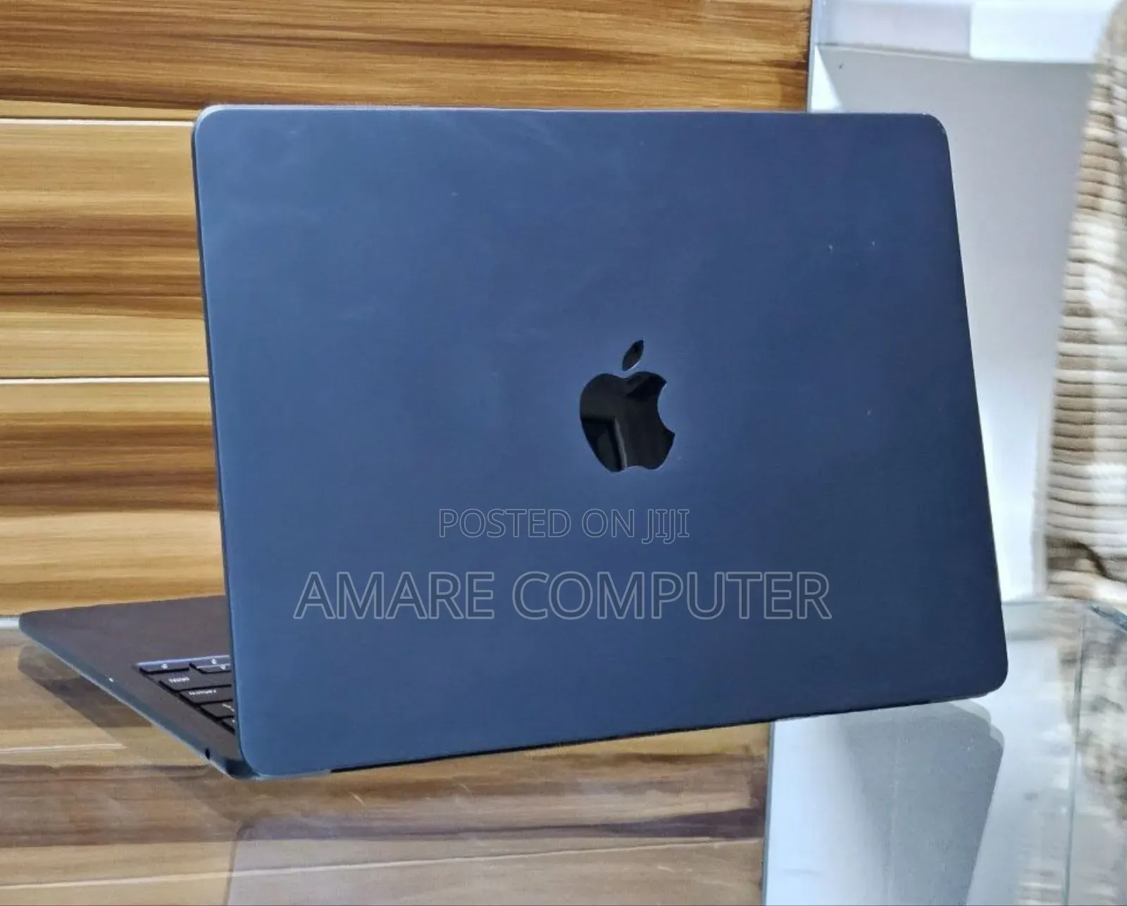 New Laptop Apple MacBook Air 2025 M4 13-inch 16GB Apple M4 SSD 256GB