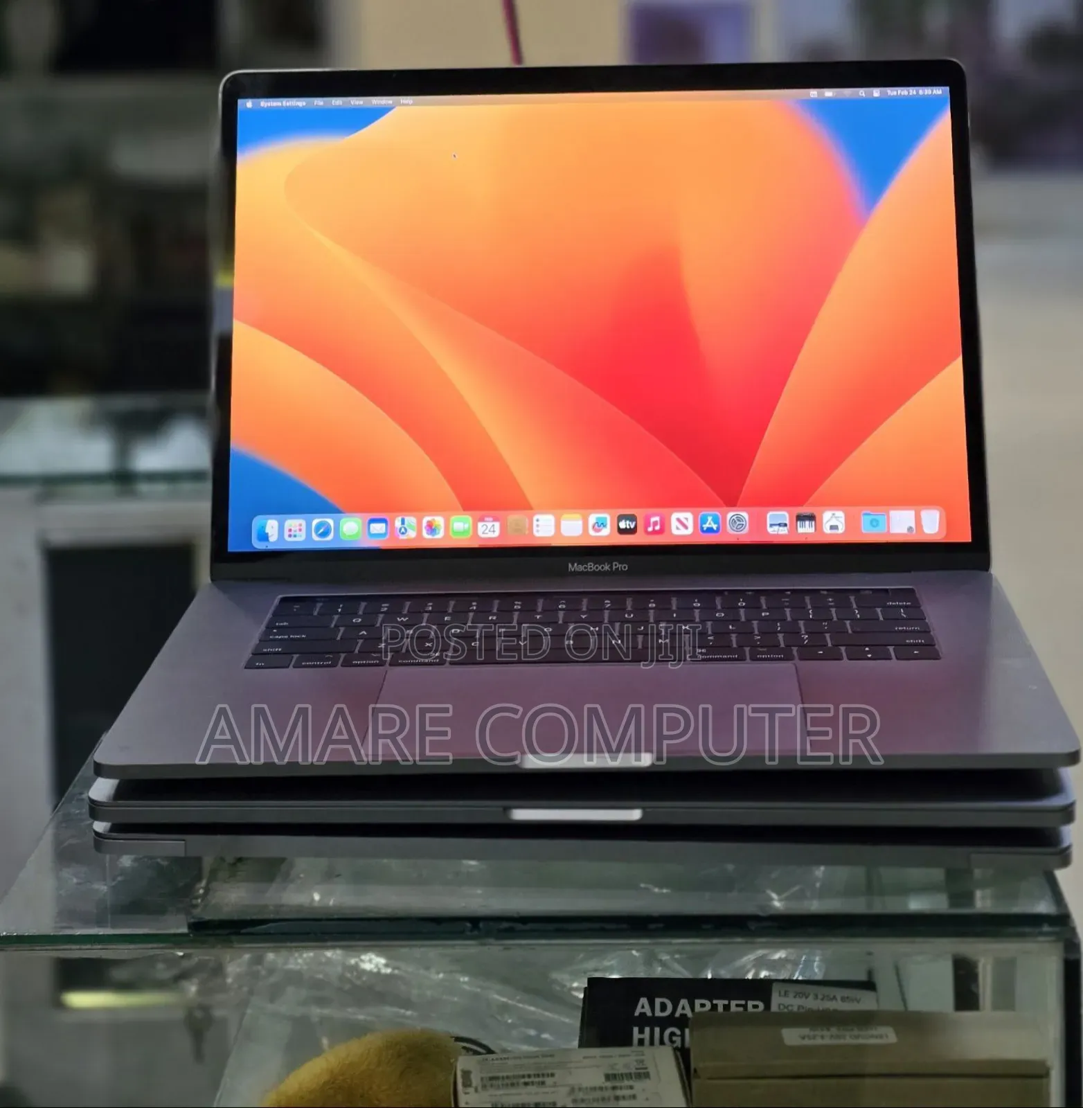 New Laptop Apple MacBook Pro 2019 16GB Intel Core i7 SSD 512GB