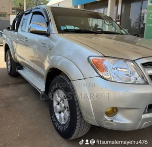 Toyota Hilux 2007 Silver