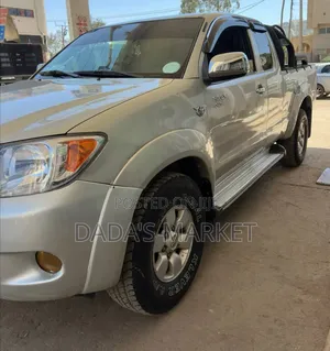 Toyota Hilux 2007 Silver