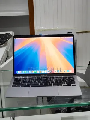 New Laptop Apple MacBook Air 2020 8GB Intel Core i3 SSD 256GB