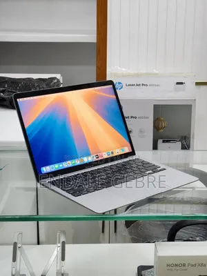 New Laptop Apple MacBook Air 2020 8GB Intel Core i3 SSD 256GB