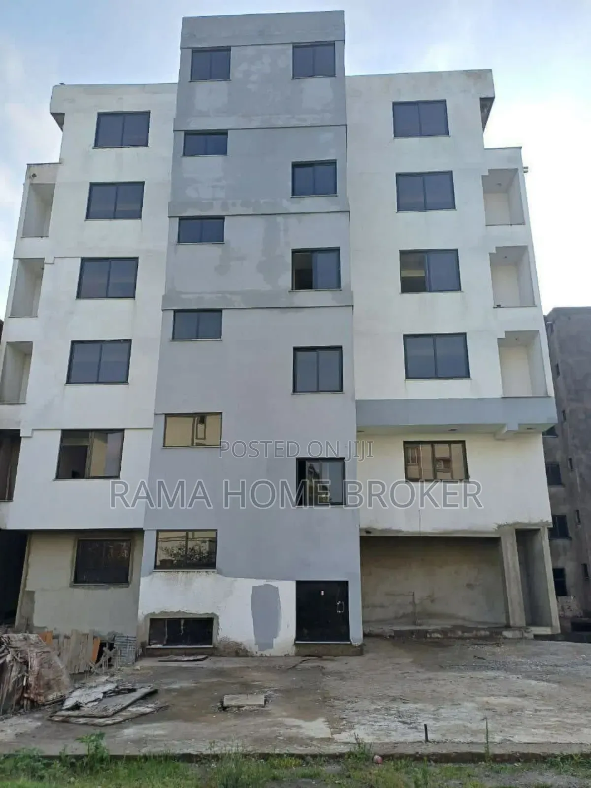 3bdrm Apartment in አያት አየር መንገድ, Yeka for sale