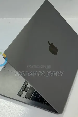 New Laptop Apple MacBook Air 2023 M2 8GB Apple M2 SSD 256GB