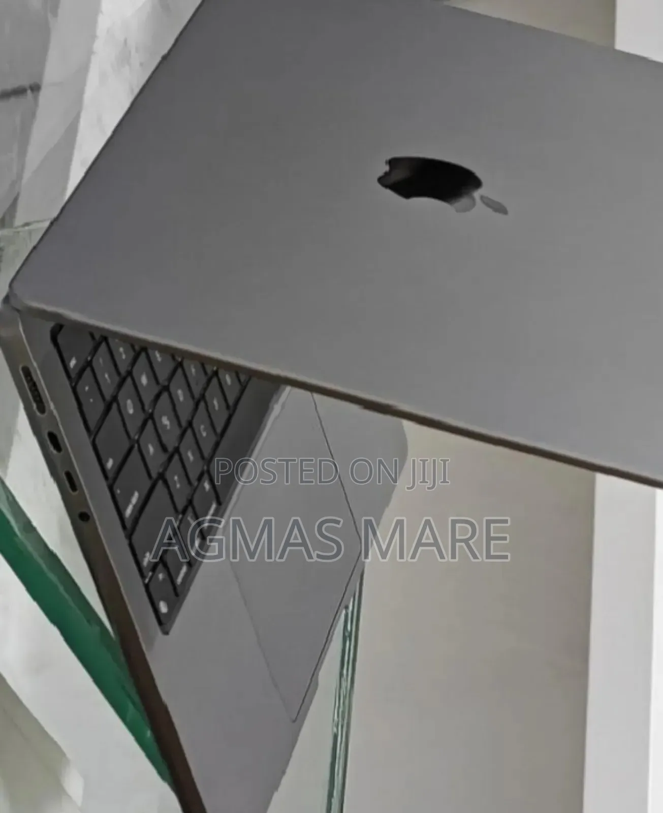 New Laptop Apple MacBook Pro 2023 M3 14-inch 8GB Apple M3 SSD 512GB