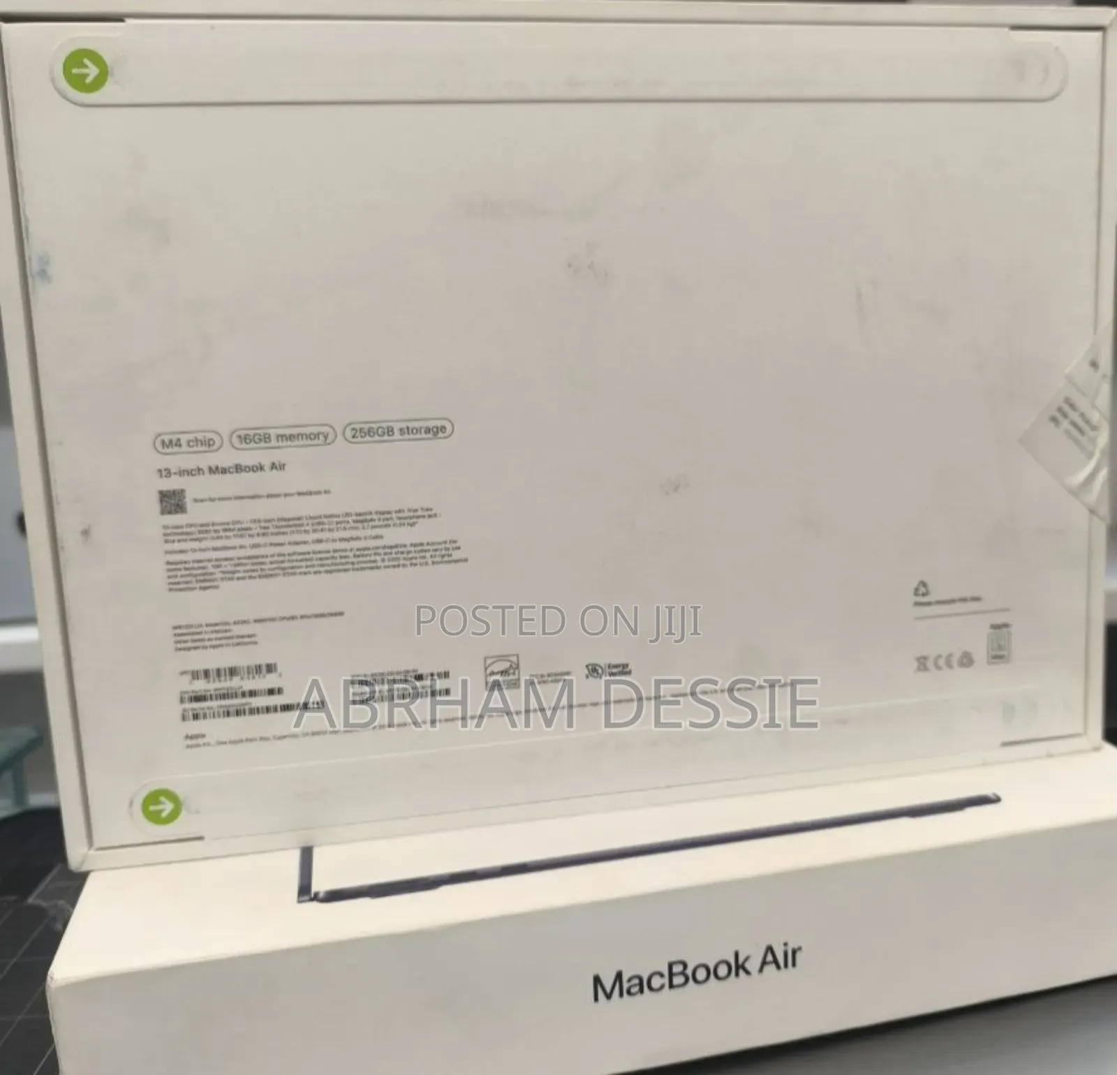 New Laptop Apple MacBook Air 2025 M4 13-inch 16GB Apple M4 SSD 256GB