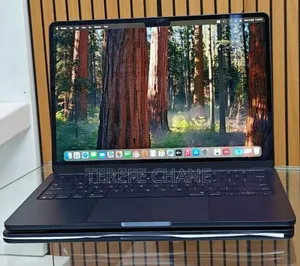 New Laptop Apple MacBook Air 2025 M4 13-inch 16GB Apple M4 SSD 256GB