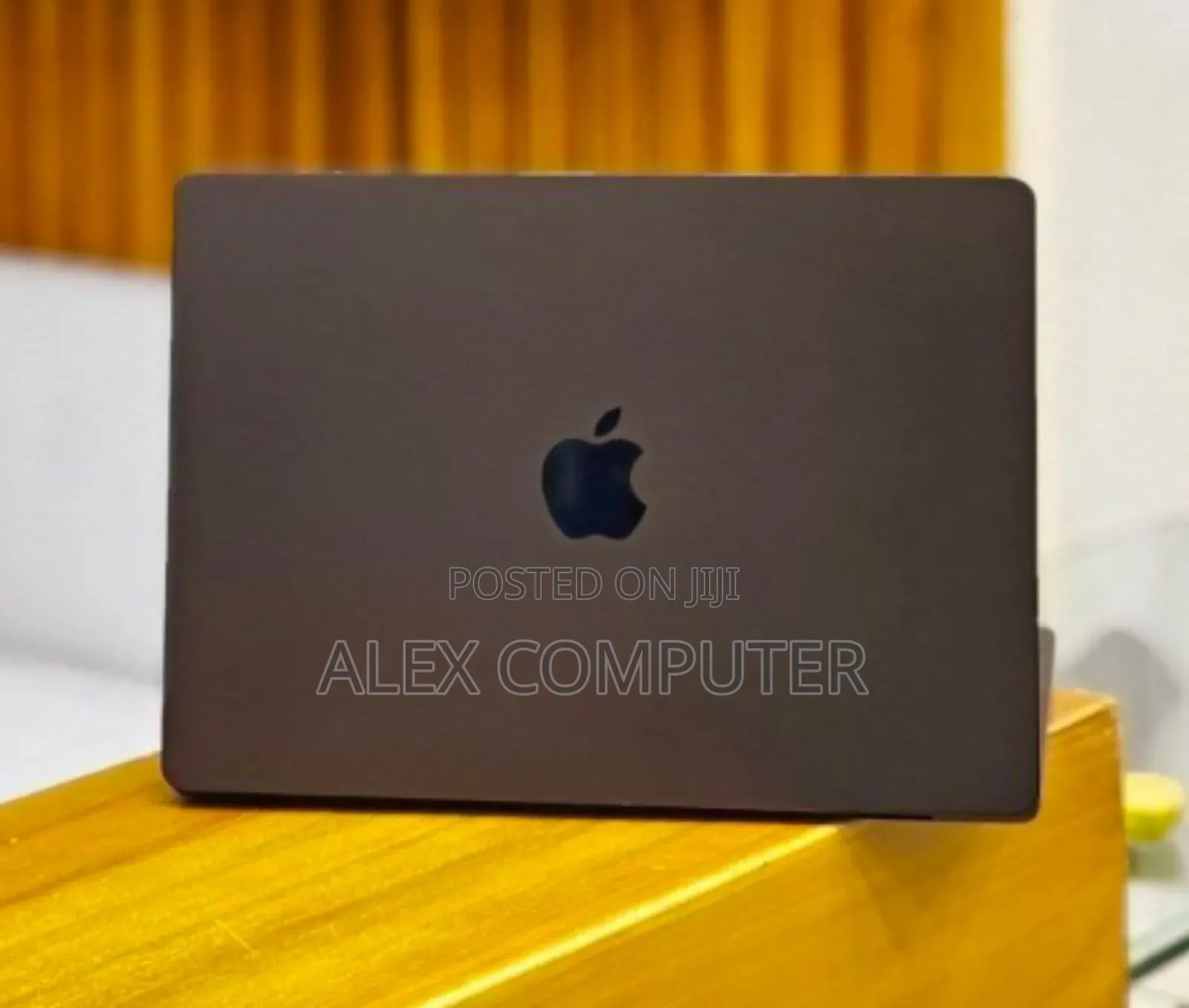 New Laptop Apple MacBook Pro M1 18GB Apple M1 Pro SSD 512GB