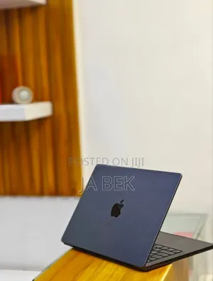 New Apple MacBook Pro 2023 M3 14-inch 18GB Apple M3 Pro SSD 512GB