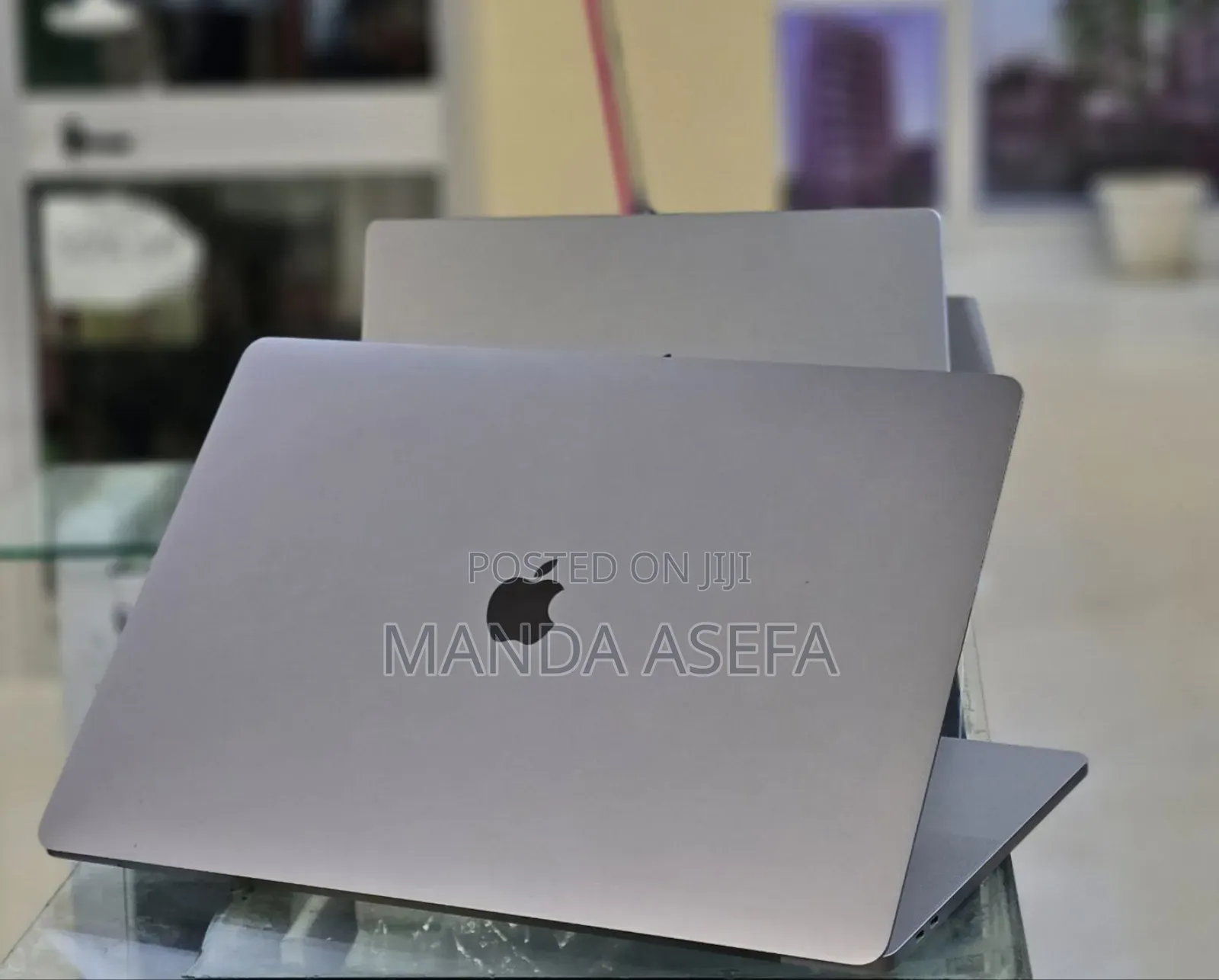 New Laptop Apple MacBook Pro 2019 16GB Intel Core i7 SSD 512GB