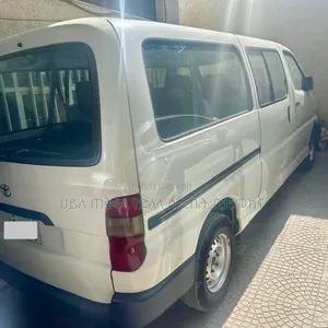 Toyota HiAce 2010 White