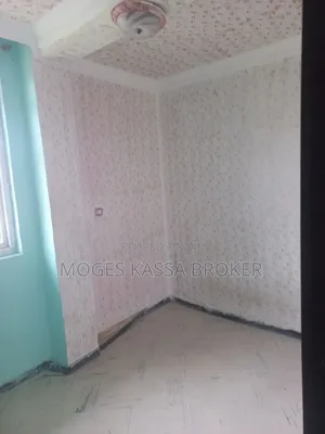 3bdrm Condo in የሚሸጥ አያት መብራት ኃይል, Yeka for sale