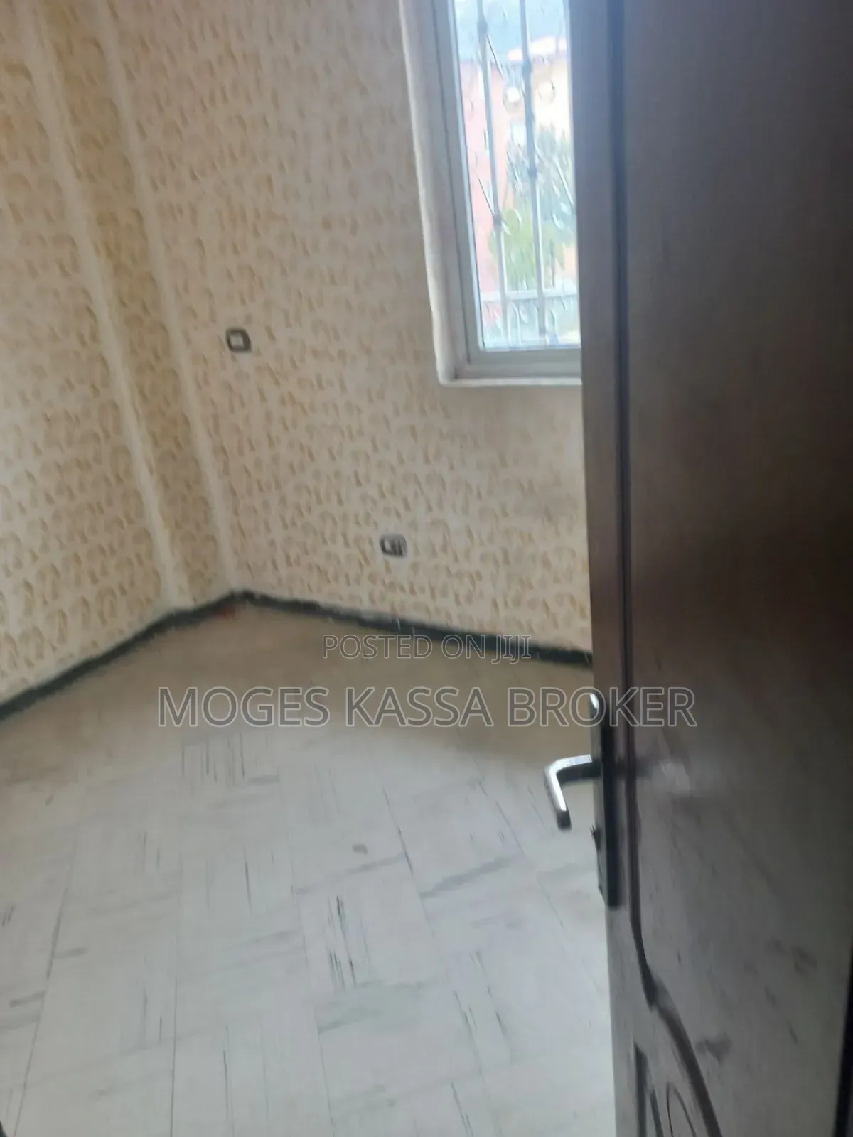 3bdrm Condo in የሚሸጥ አያት መብራት ኃይል, Yeka for sale