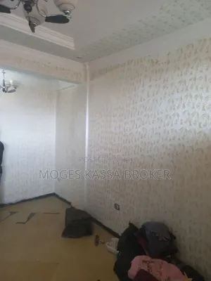 3bdrm Condo in የሚሸጥ አያት መብራት ኃይል, Yeka for sale