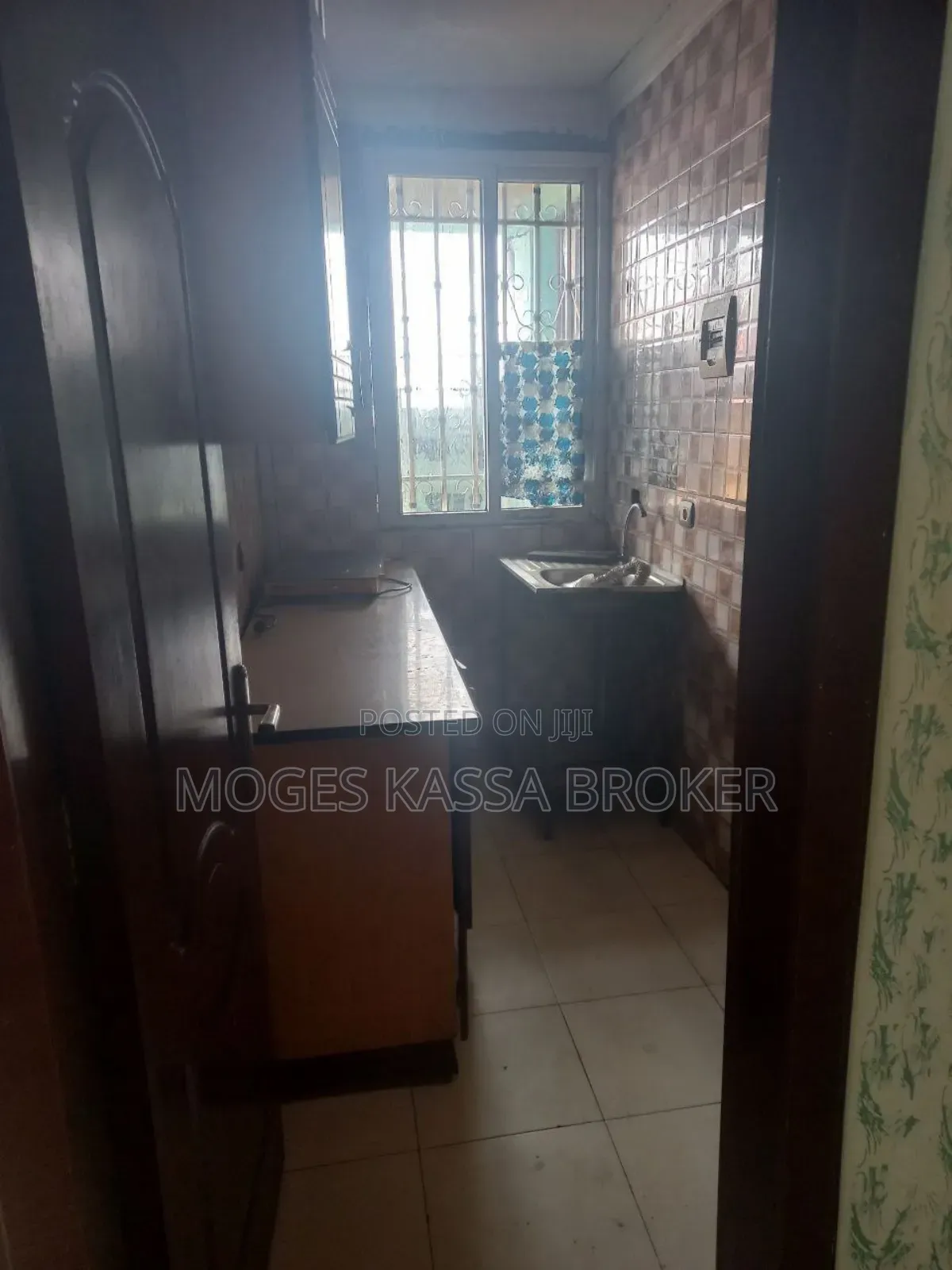 3bdrm Condo in የሚሸጥ አያት መብራት ኃይል, Yeka for sale