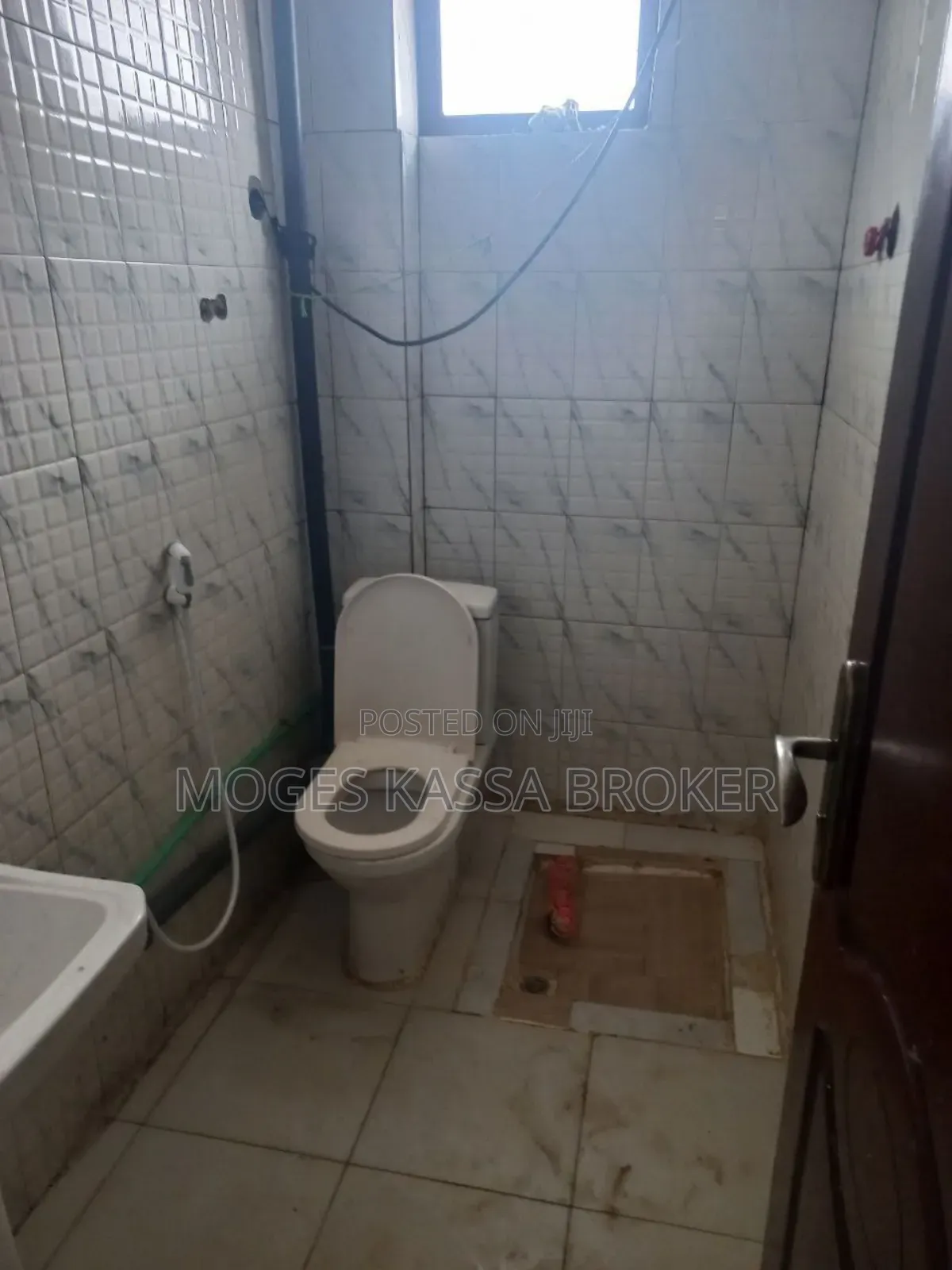 3bdrm Condo in የሚሸጥ አያት መብራት ኃይል, Yeka for sale