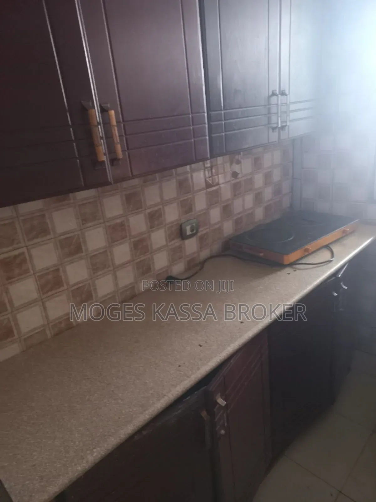 3bdrm Condo in የሚሸጥ አያት መብራት ኃይል, Yeka for sale