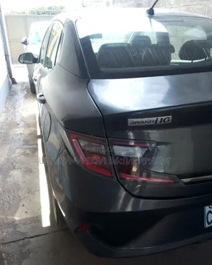 Hyundai I10 2022 Maroon