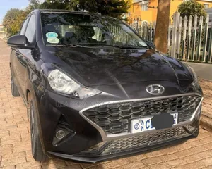 Hyundai I10 2022 Maroon