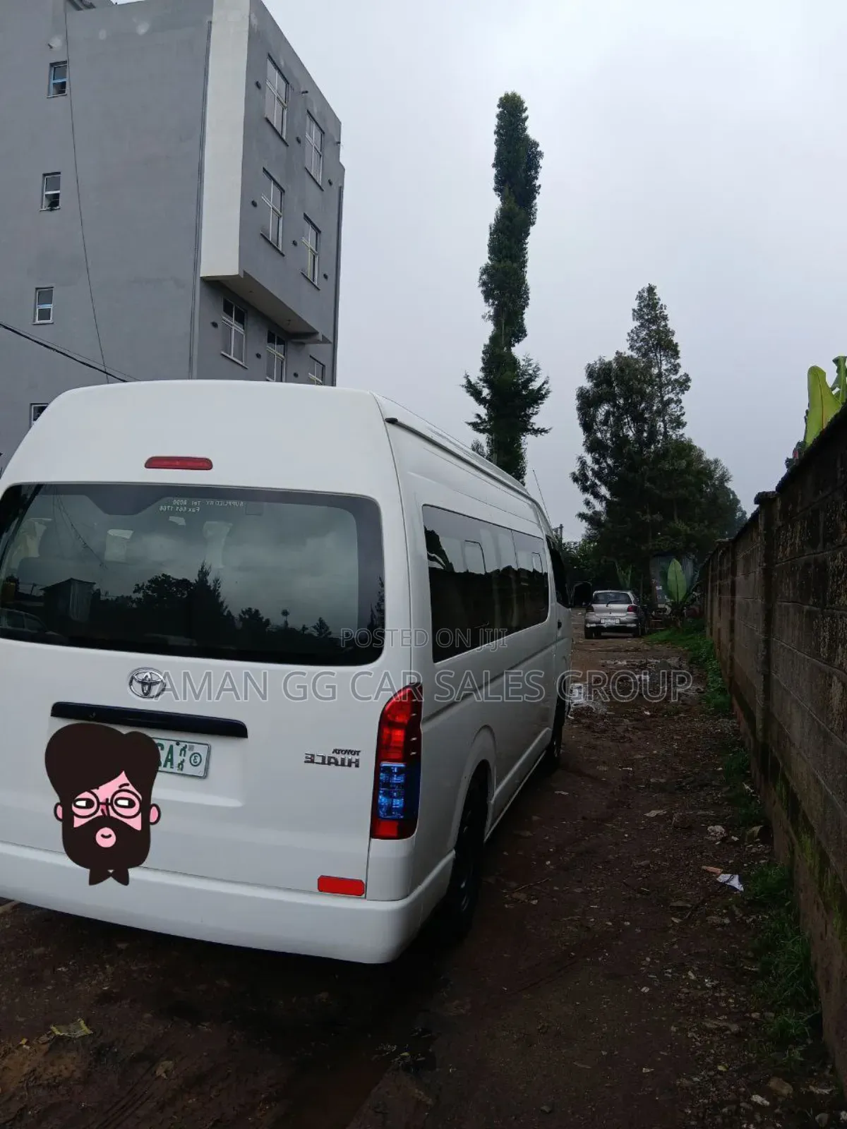 Toyota HiAce 2016 White