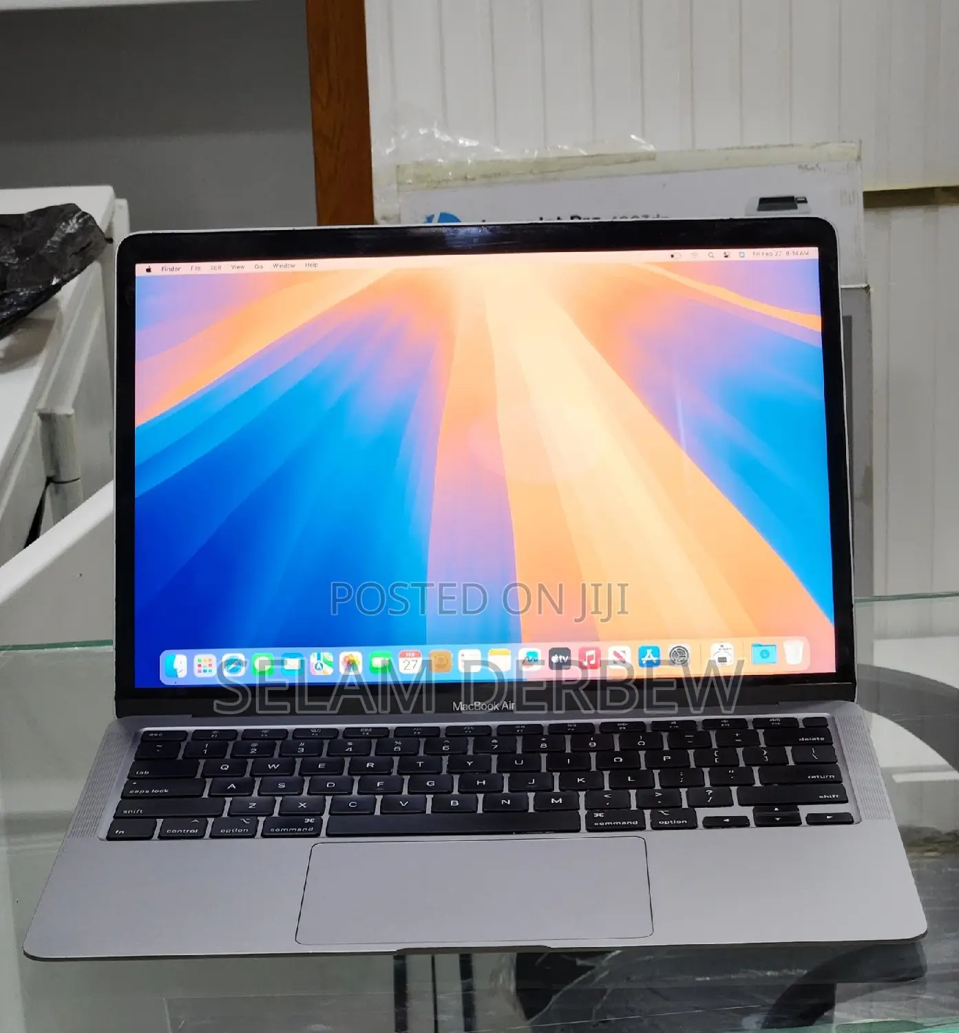 New Laptop Apple MacBook Air 2020 8GB Intel Core i3 SSD 256GB