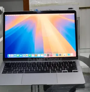 New Laptop Apple MacBook Air 2020 8GB Intel Core i3 SSD 256GB
