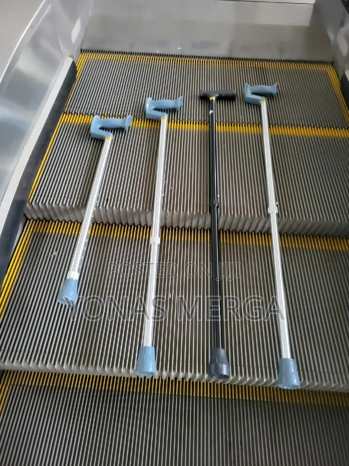 Walking Stick – “T” Handle Product Code: N.