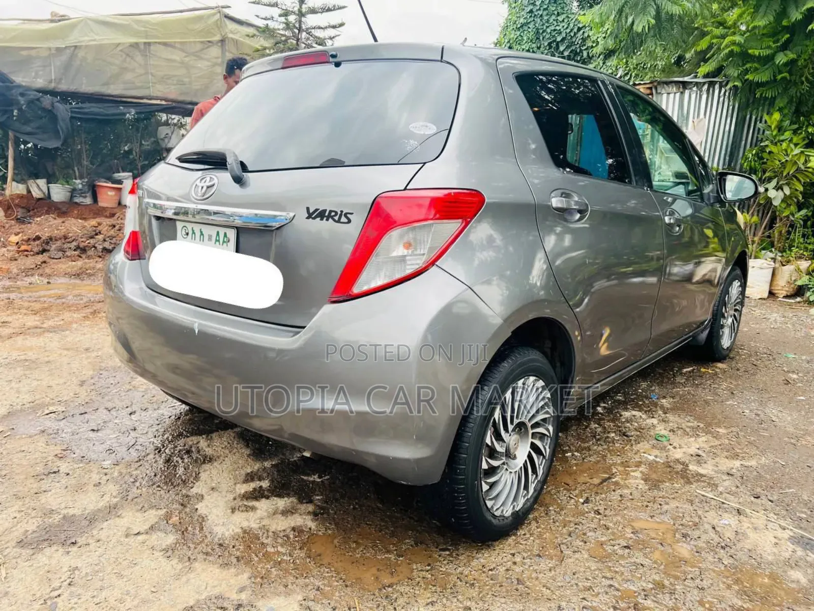Toyota Yaris 2011 Gray