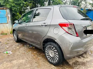 Toyota Yaris 2011 Gray