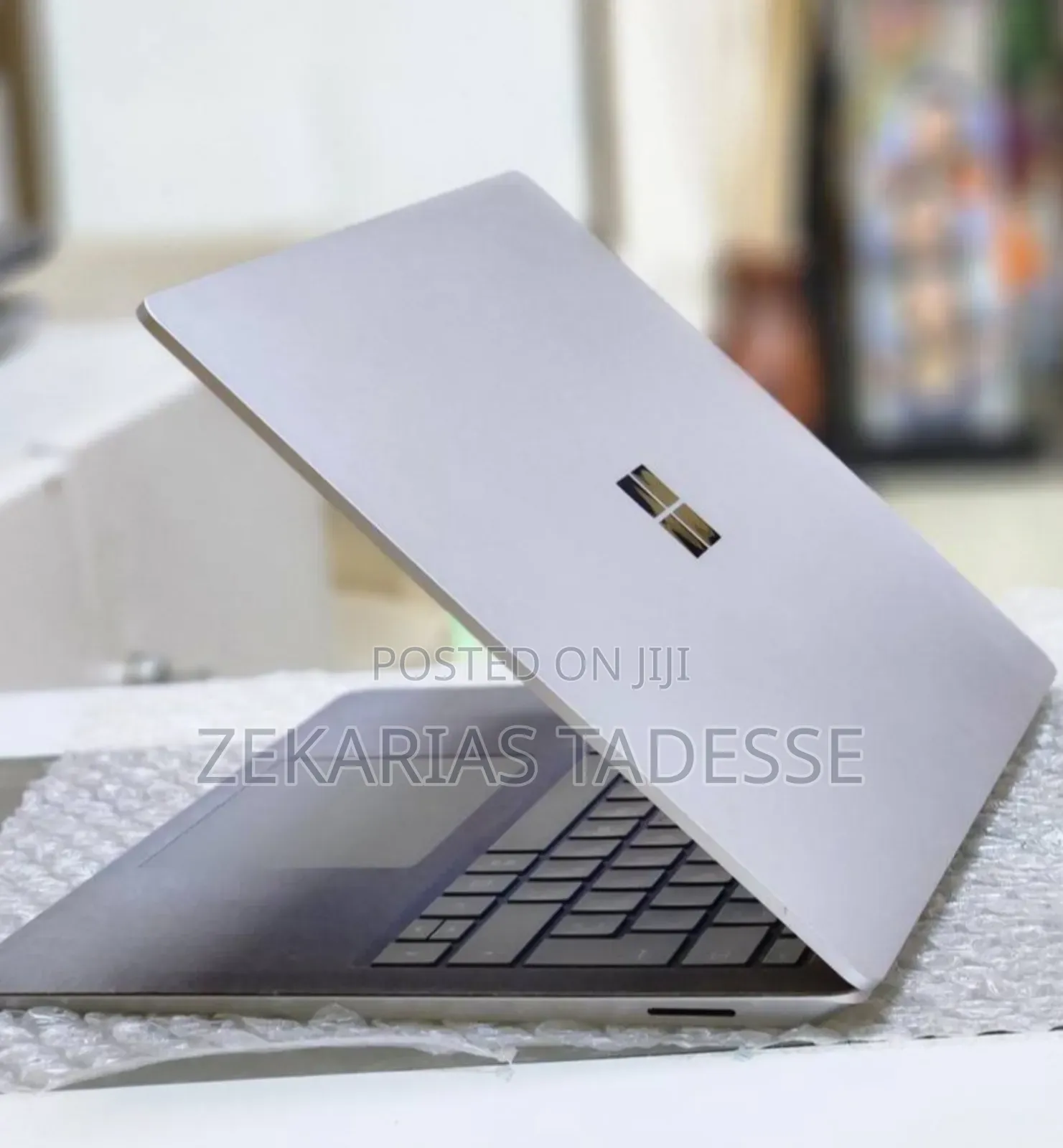 New Laptop Microsoft Surface 8GB Intel Core i5 SSD 512GB