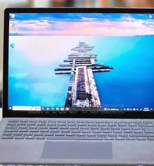 New Laptop Microsoft Surface 8GB Intel Core i5 SSD 512GB