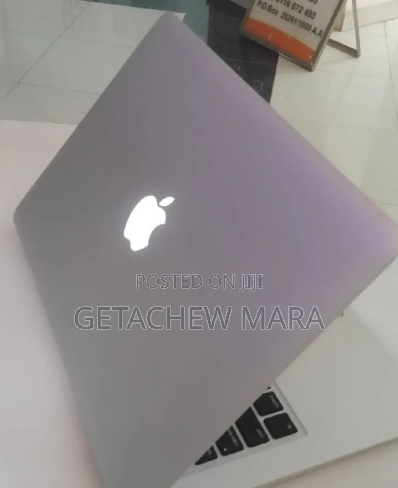 New Laptop Apple MacBook 2015 8GB Intel Core i5 SSD 256GB