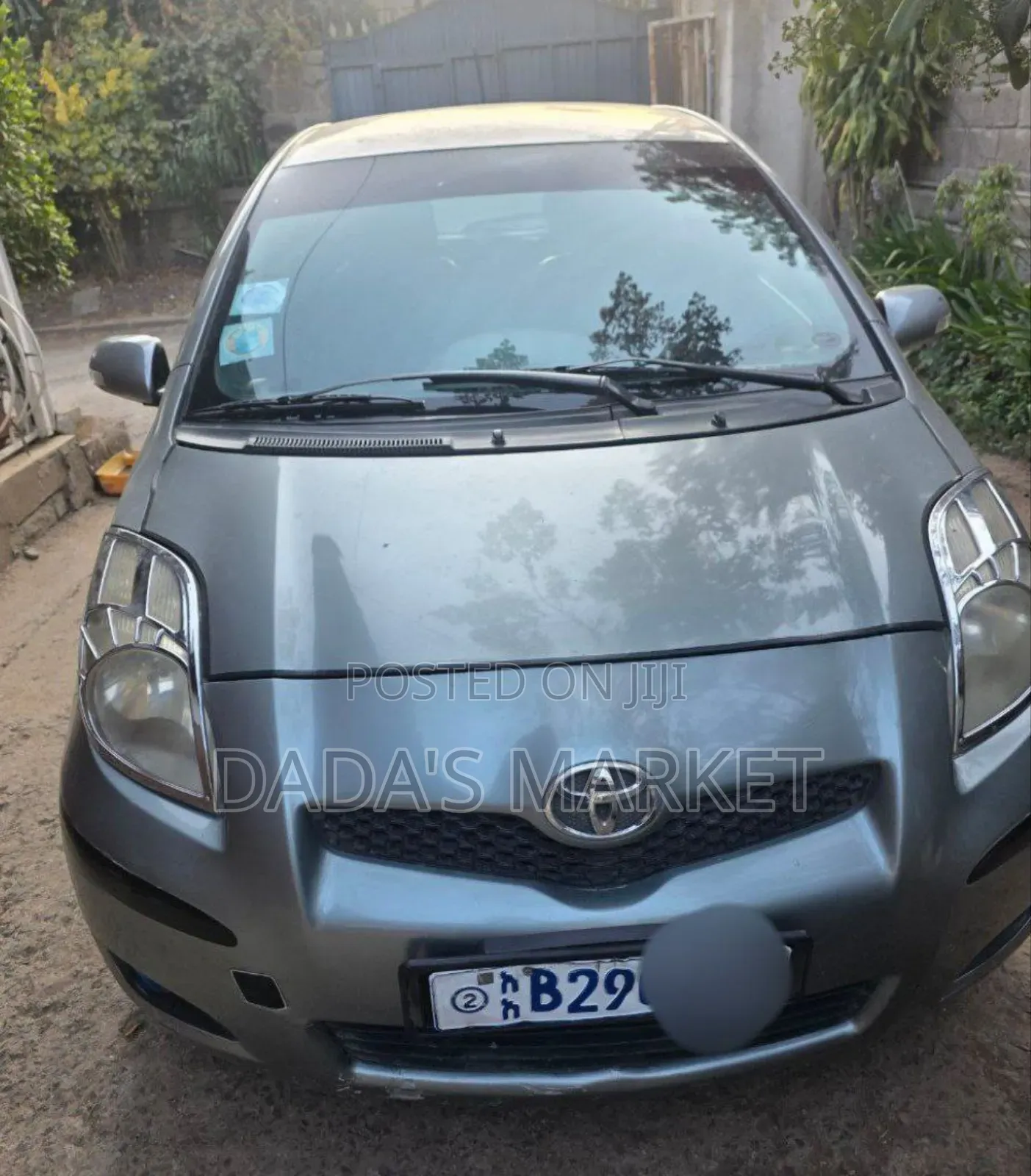 Toyota Yaris 2010 Silver