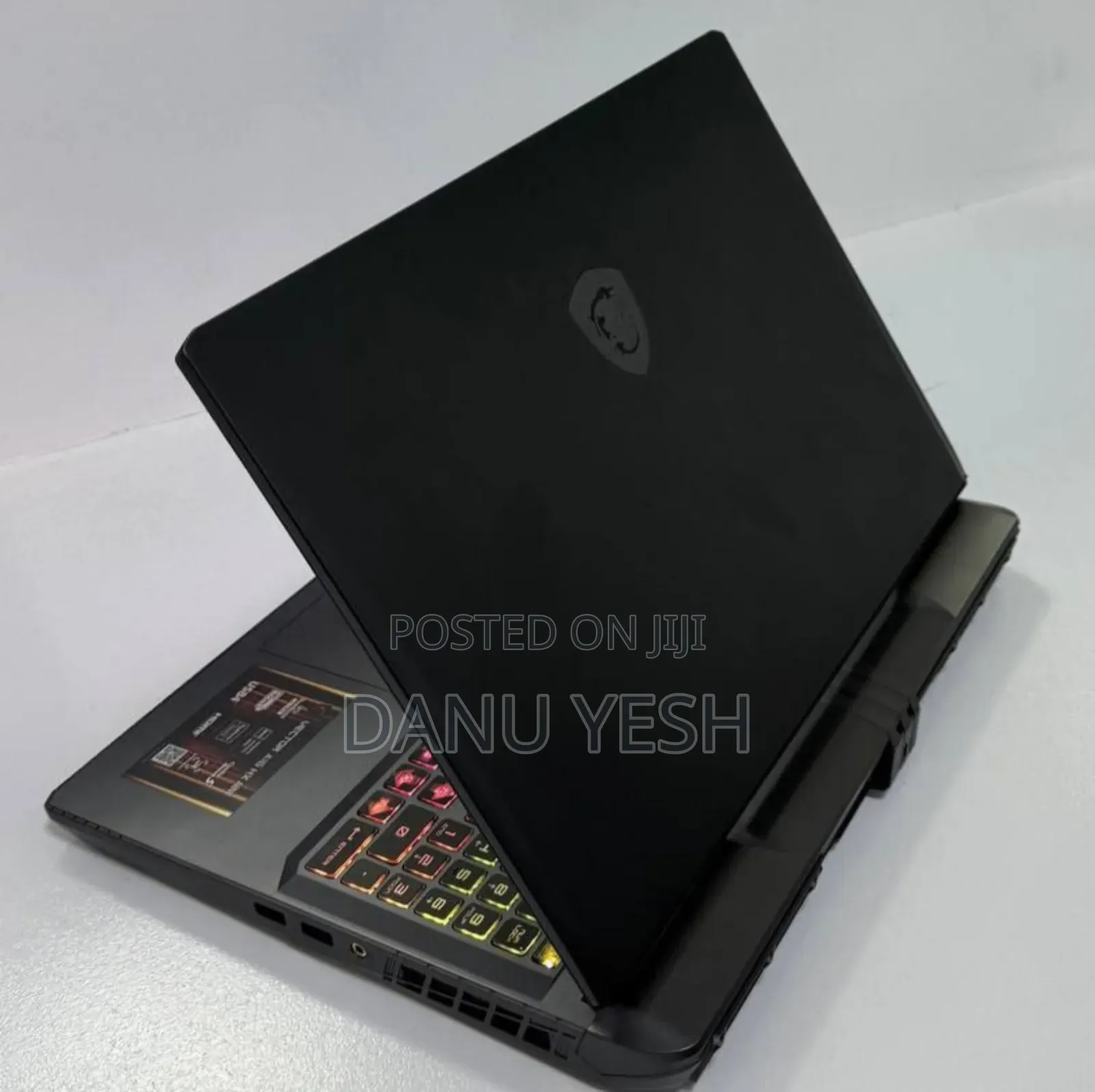 New Laptop MSI Vector 16 HX AI A2XWIG 16GB AMD Ryzen 9 SSD 1T