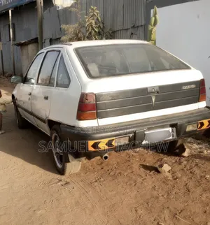 Daewoo Leganza 1997 White
