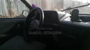 Daewoo Leganza 1997 White