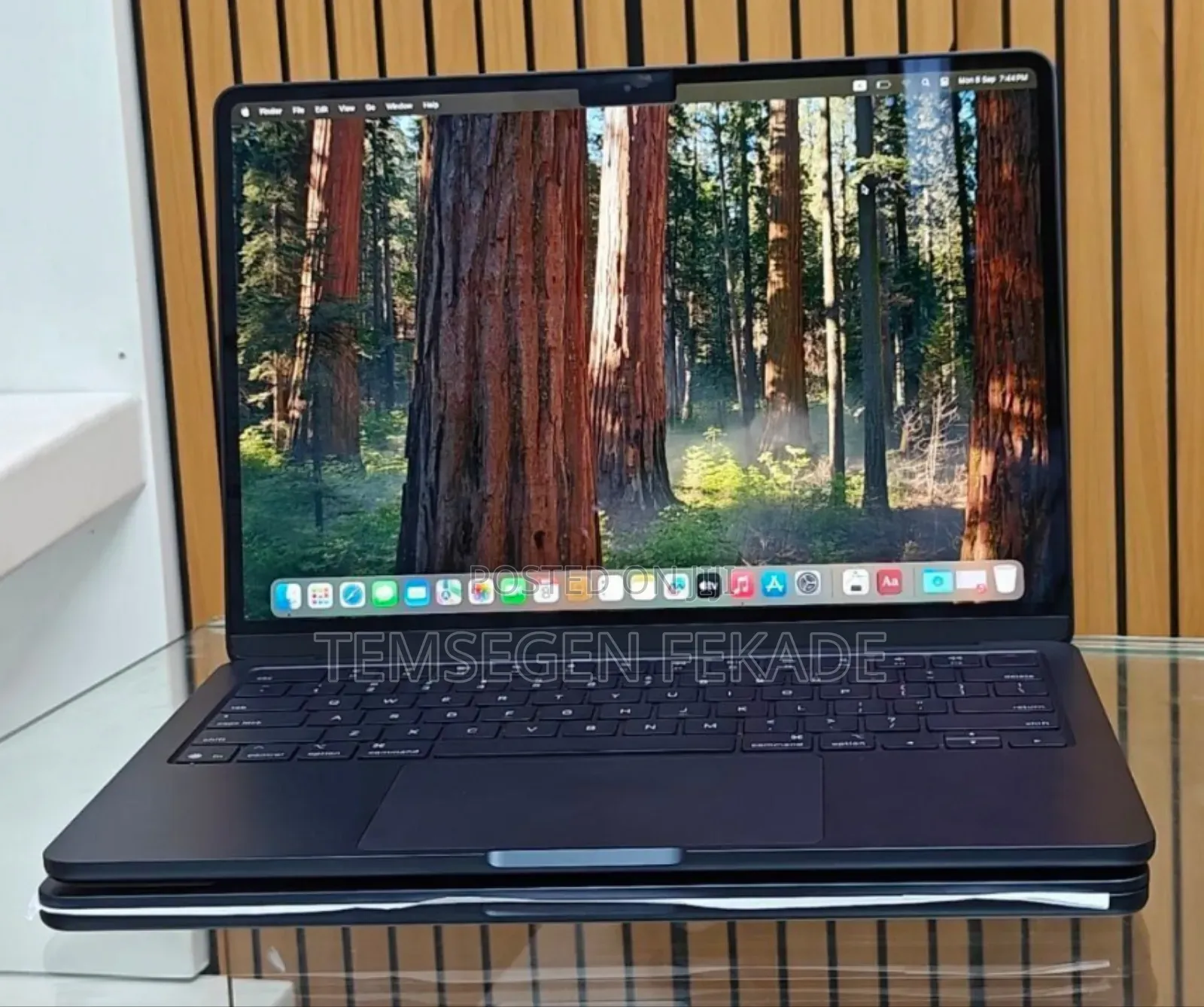 New Apple MacBook Air 2025 M4 13-inch 16GB Apple M4 Pro SSD 256GB